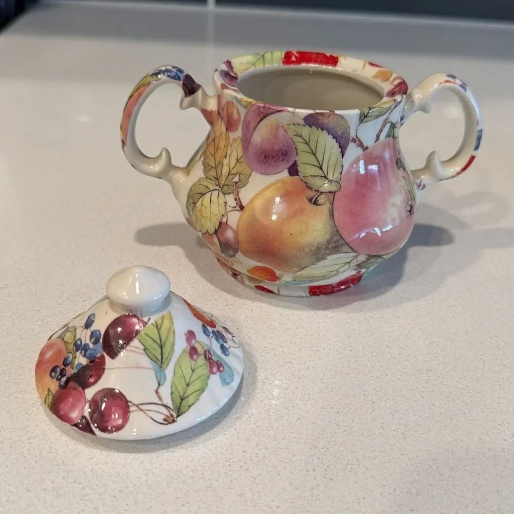 Vintage English Cottage Crownford Giftware Tea Set, Creamer, Covered Sugar Bowl